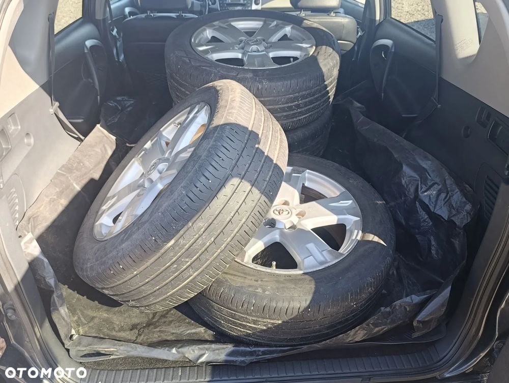 Toyota RAV4 2.2 D-CAT 4x4 Executive - 17