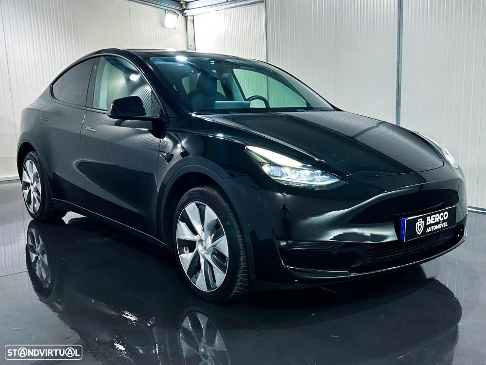 Tesla Model Y 2024 photo 3