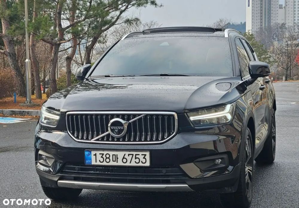 Volvo XC 40 B5 B AWD Inscription - 4