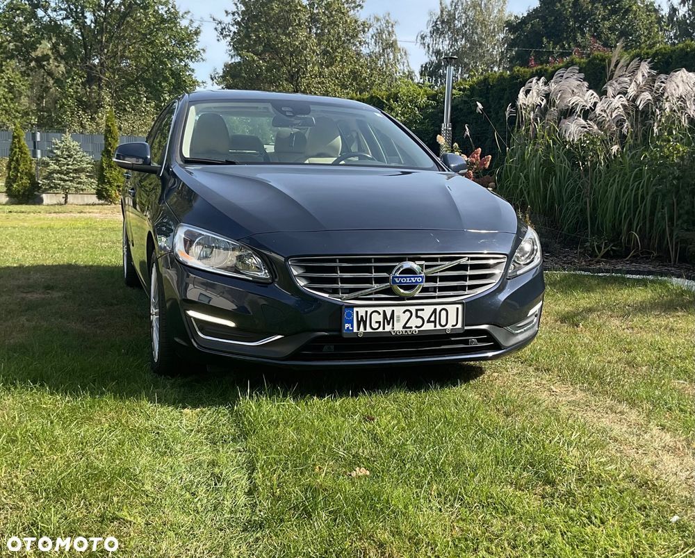Volvo S60 T5 Drive-E Dynamic Edition (Momentum) - 4