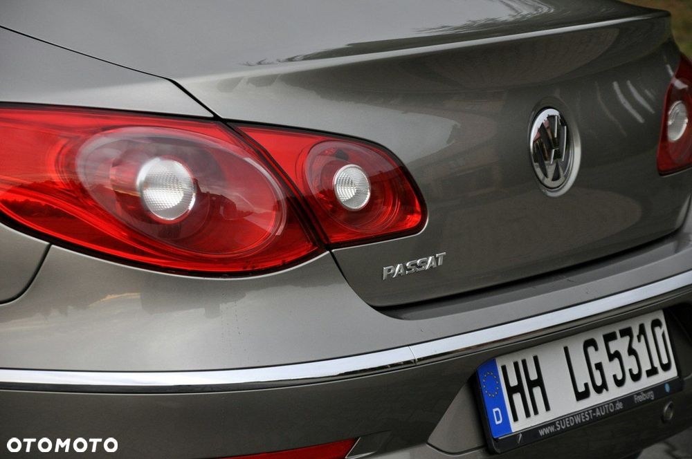 Volkswagen Passat CC - 16