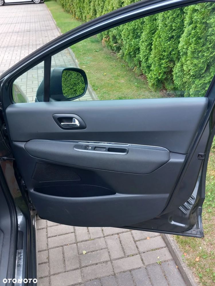 Peugeot 3008 1.6 BlueHDi Style S&S - 15