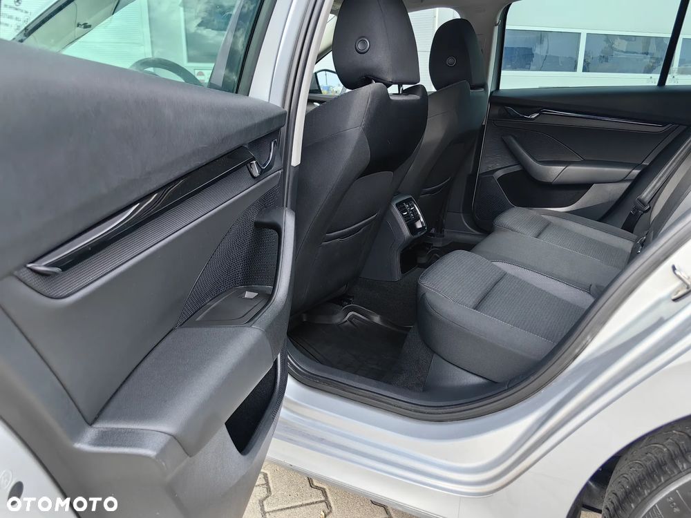 Skoda Octavia 1.5 TSI Business - 28