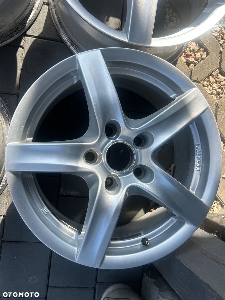 Felgi Aluminiowe Alutec Freemont Dodge 5x127 ET36 - 5