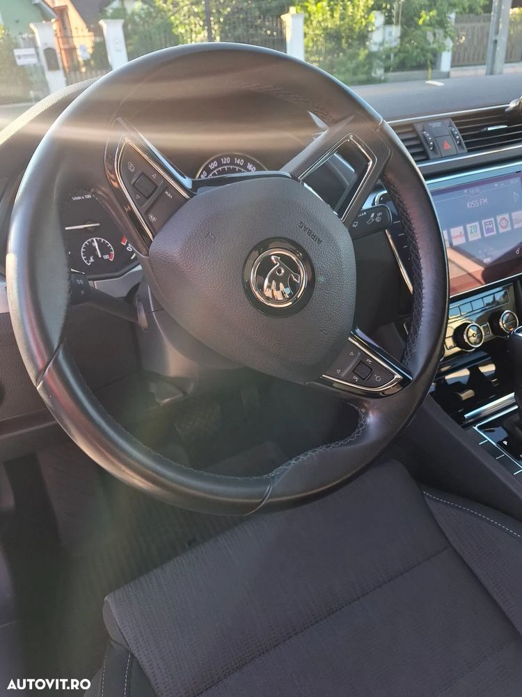 Skoda Superb 2.0 TDI DSG Style - 23