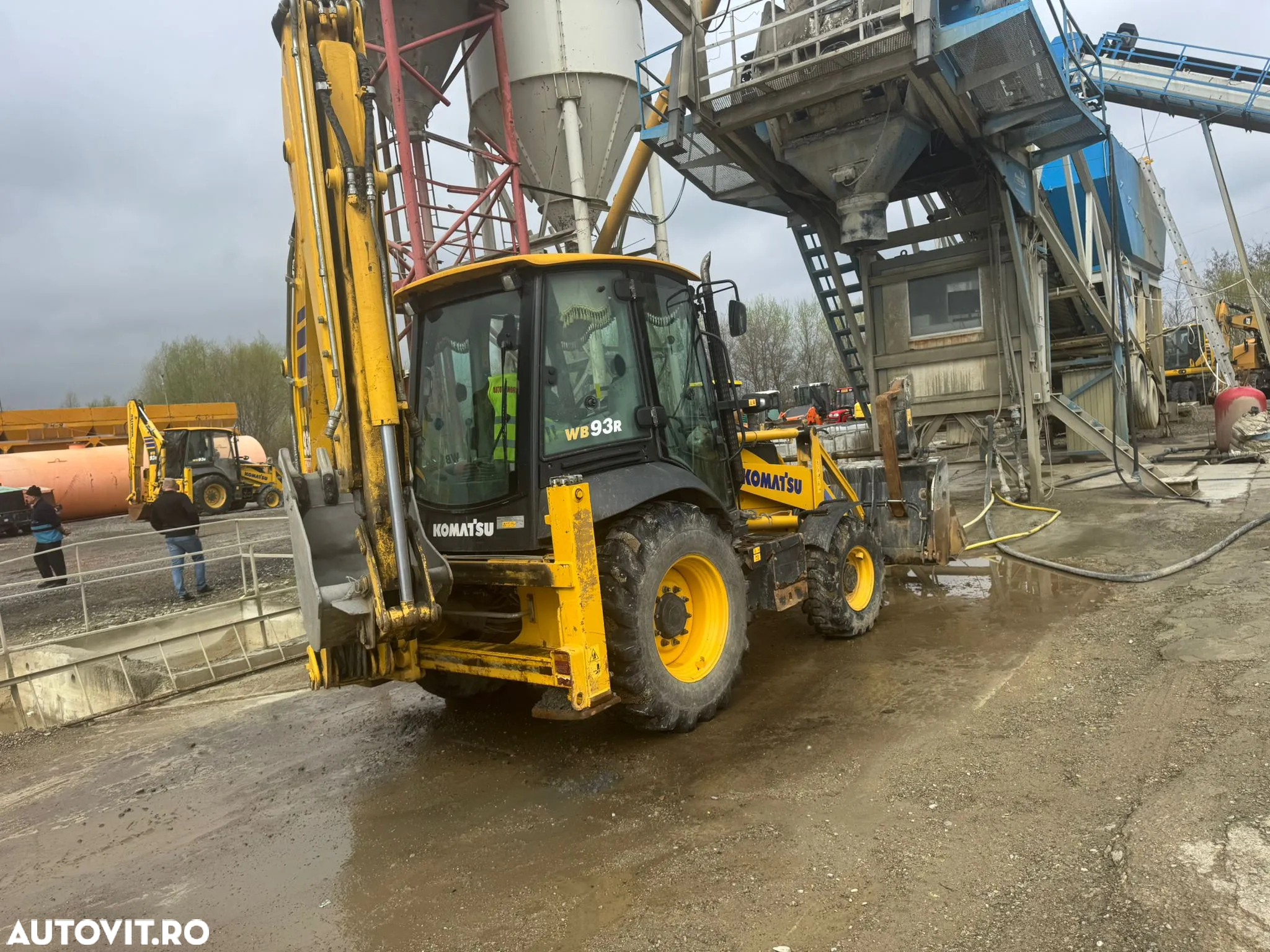 Komatsu WB 97 R Buldoexcavator - 3
