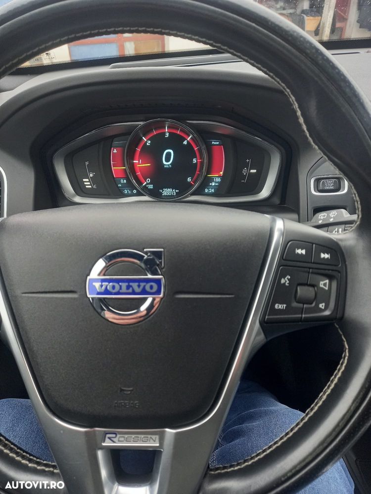 Volvo XC 60 D4 VEA Start-Stop R-Design - 5