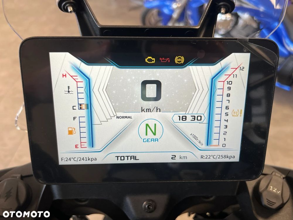 QJMOTOR SRT 600SX - 13