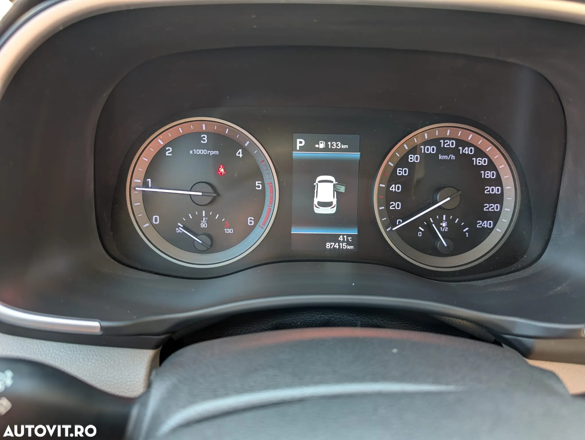 Hyundai Tucson 2.0 CRDI 4WD 8AT Luxury - 9