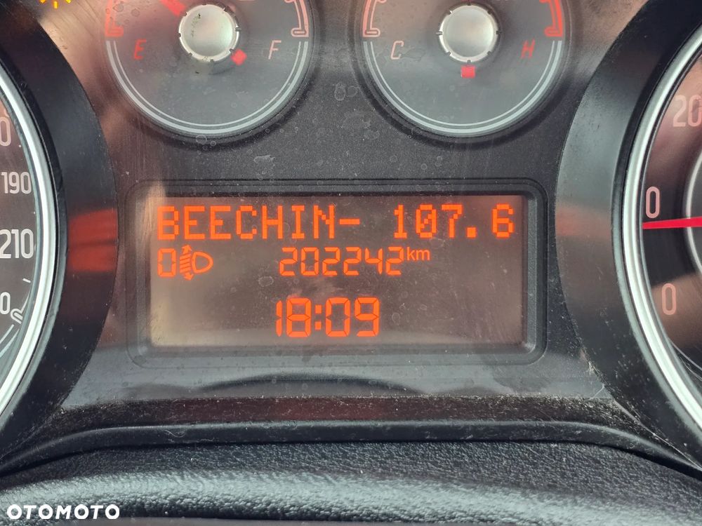 Fiat Punto Evo ver-1-4-16v-dynamic - 28