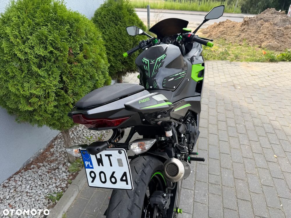 Kawasaki Ninja 400 - 11