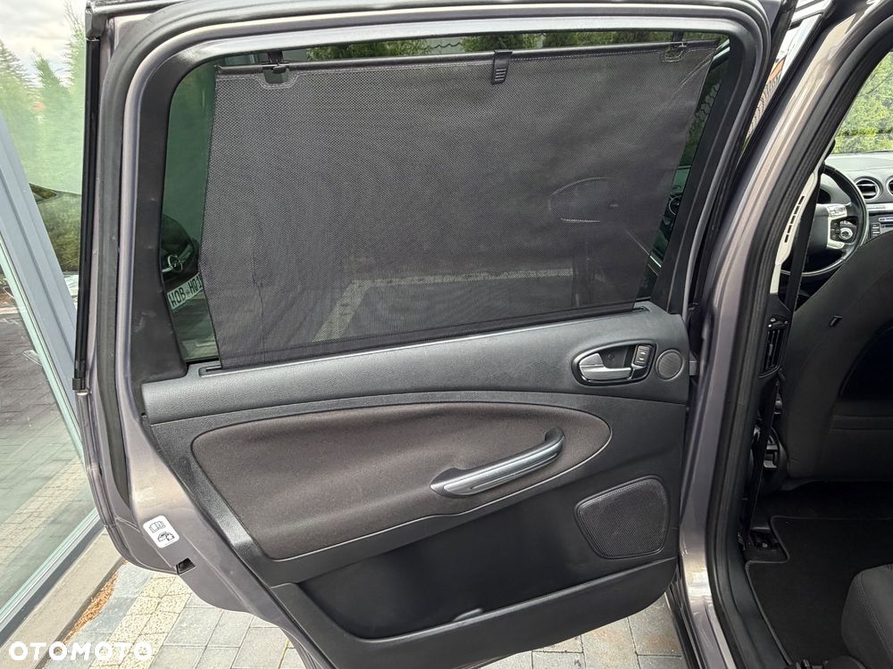 Ford S-Max 2.0 TDCi DPF Titanium X - 38