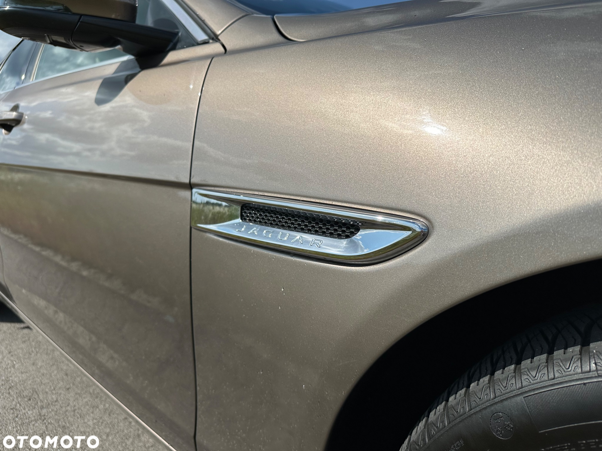Jaguar XE 2.0 D Prestige - 10