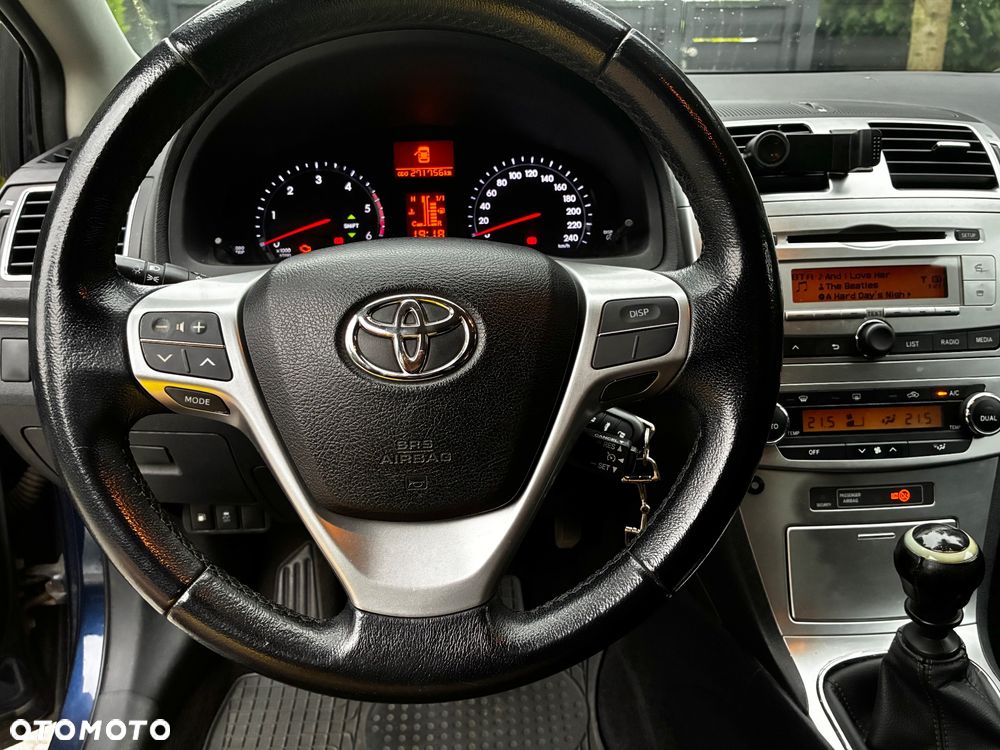 Toyota Avensis 2.0 D-4D Luna - 4
