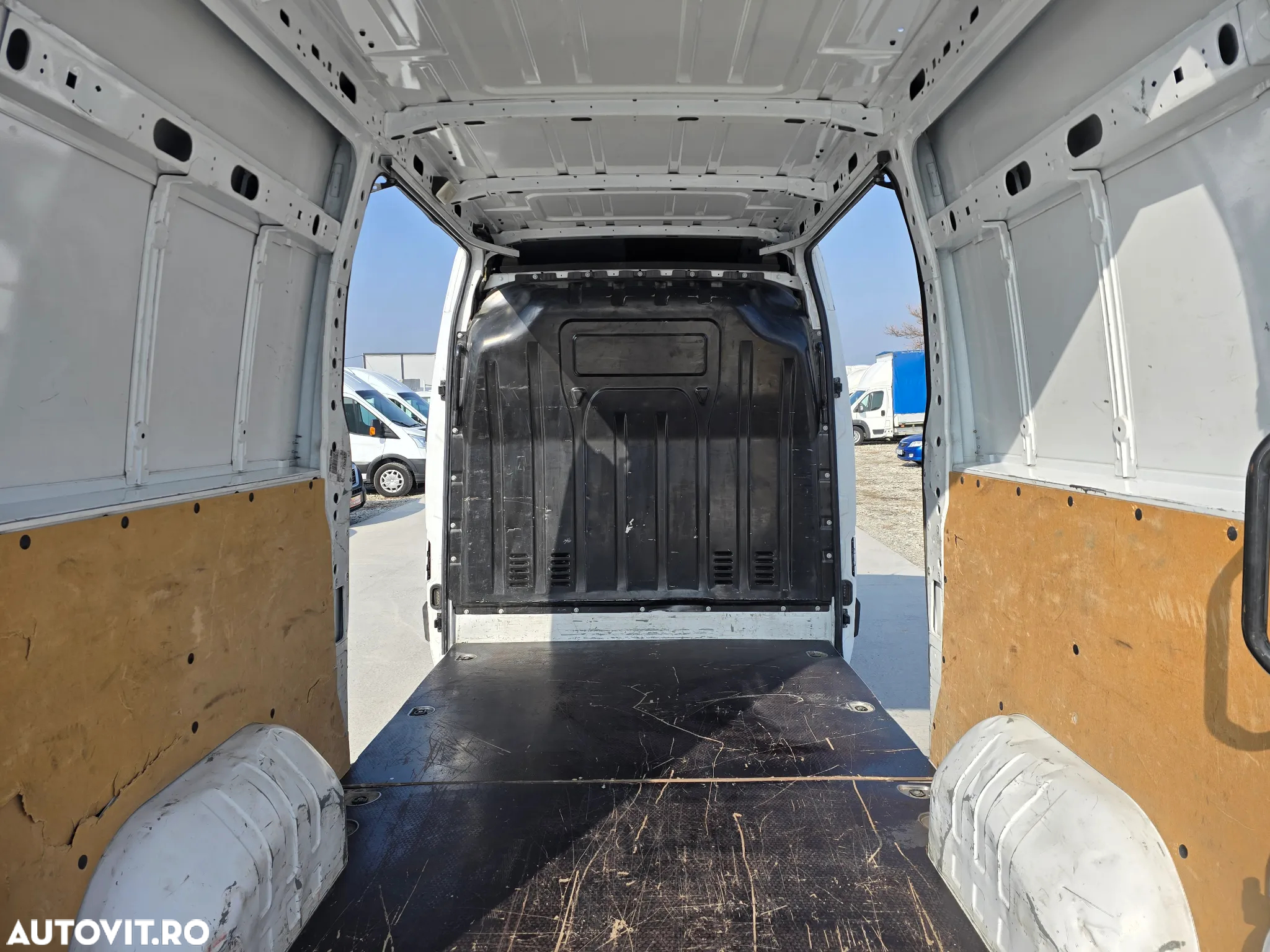 Renault New Master L2H2 - 14