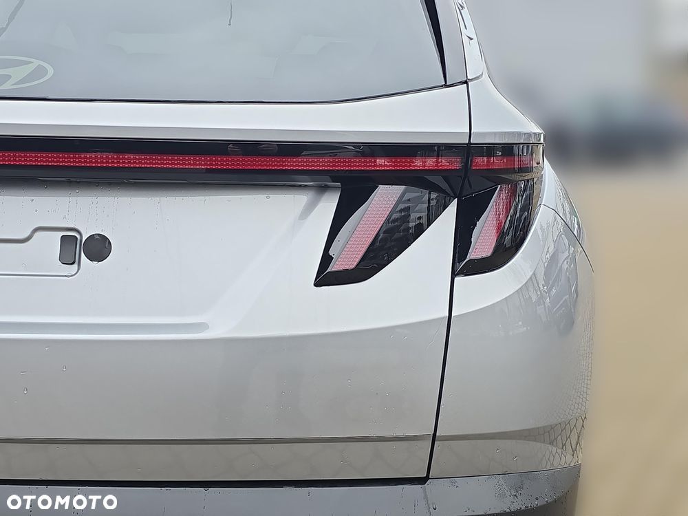 Hyundai Tucson 1.6 T-GDi HEV Executive 2WD - 24