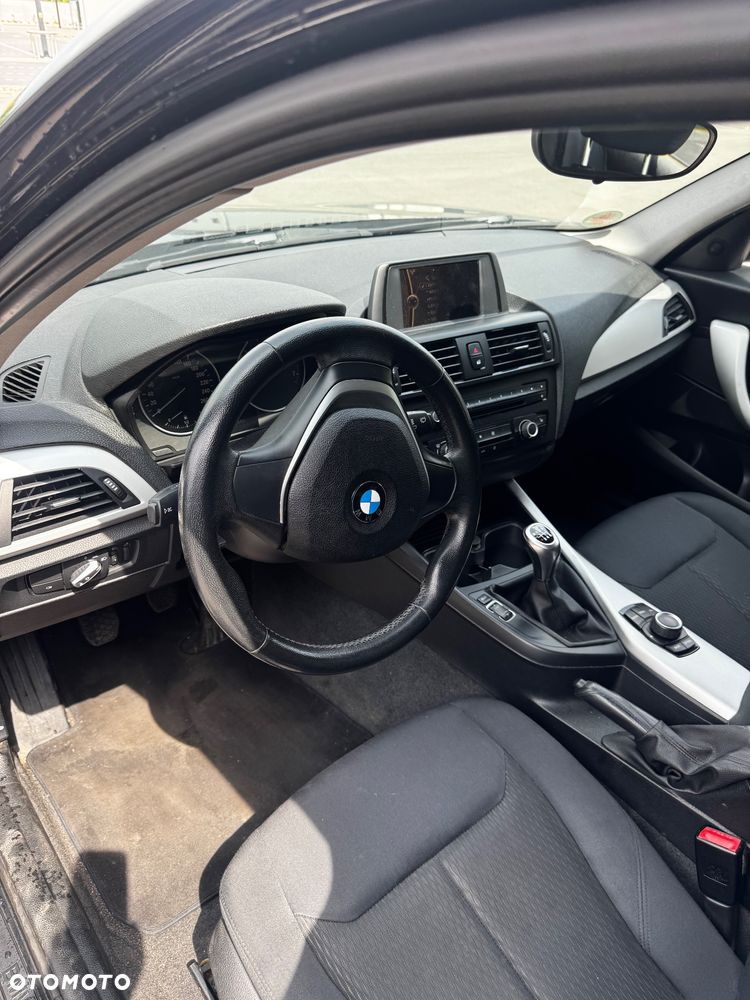 BMW Seria 1 116i - 6