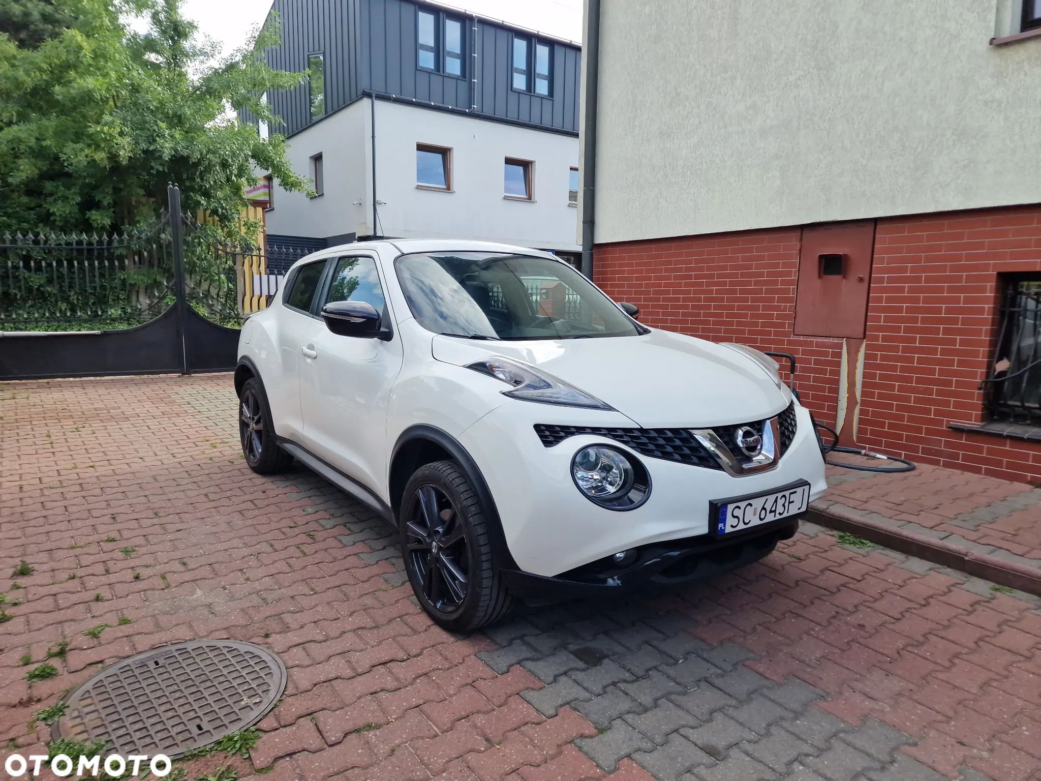Nissan Juke 1.6 N-Connecta Xtronic EU6 - 1