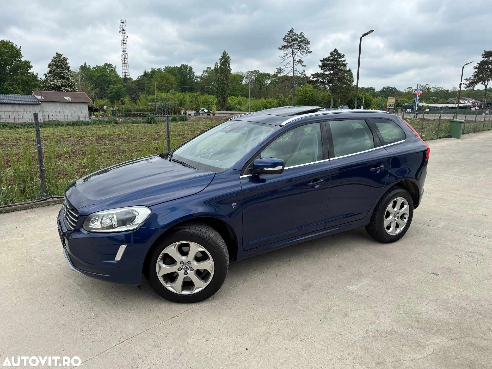 Volvo XC 60 D4 Ocean Race - 1