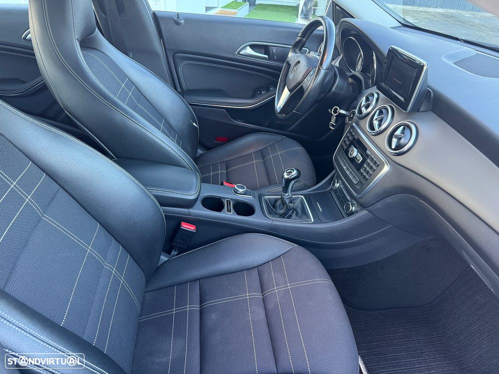 Mercedes-Benz CLA 200 CDI Urban - 18