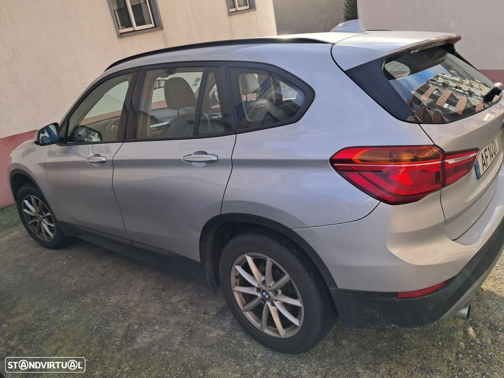 BMW X1 xDrive18d xLine - 3
