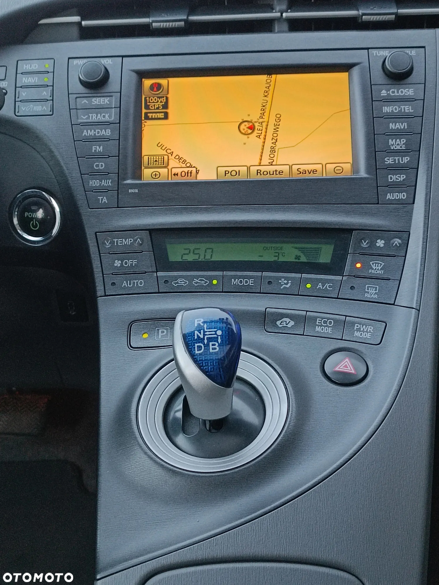 Toyota Prius (Hybrid) Executive - 2