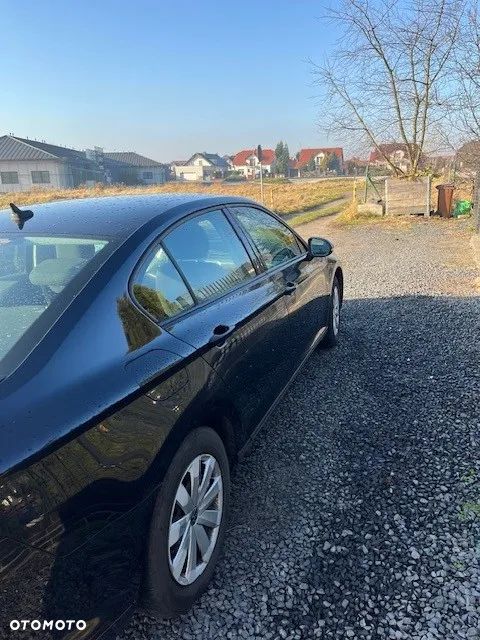 Volkswagen Passat - 6