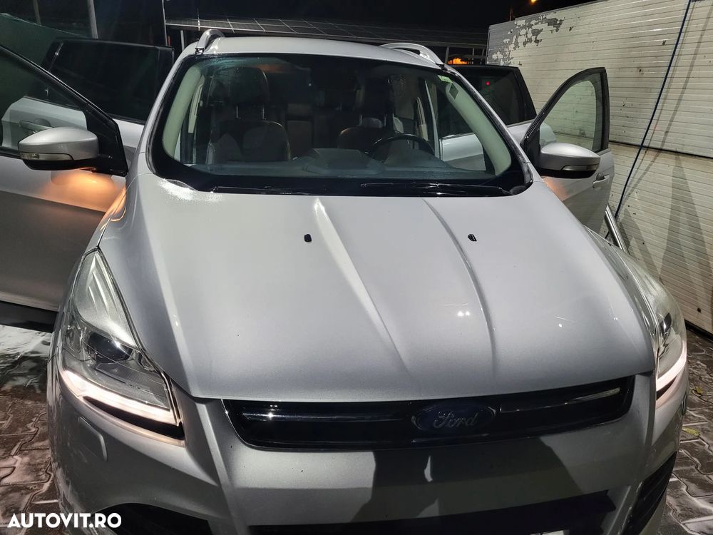 Ford Kuga 2.0 TDCi 4WD Powershift ST-Line - 16