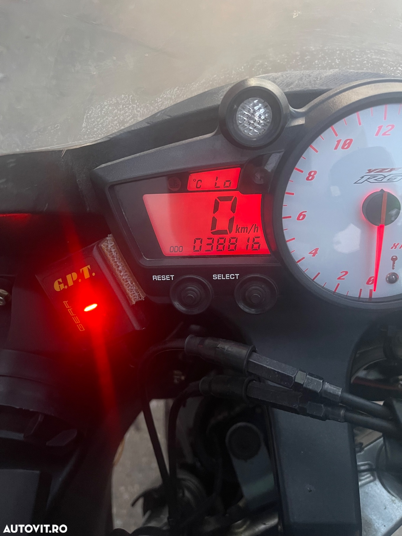 Yamaha R6 - 8