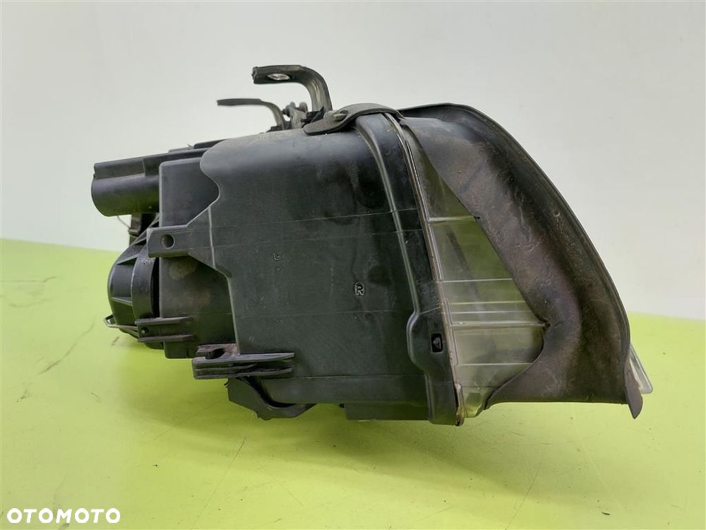 Reflektor lampa przód lewa Audi  A4 B6 8E 2000-2004 XENON KPL - 3