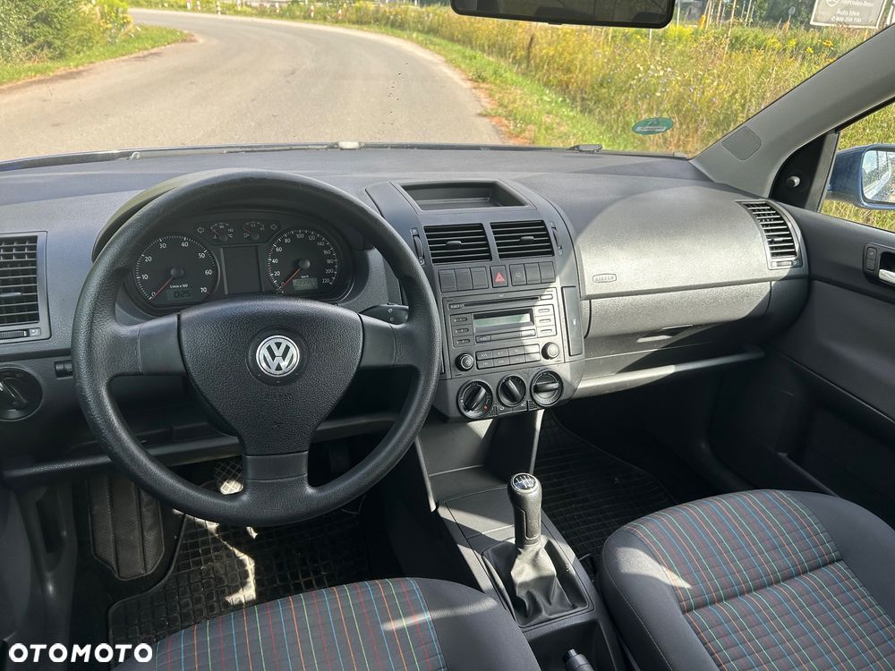 Volkswagen Polo - 8