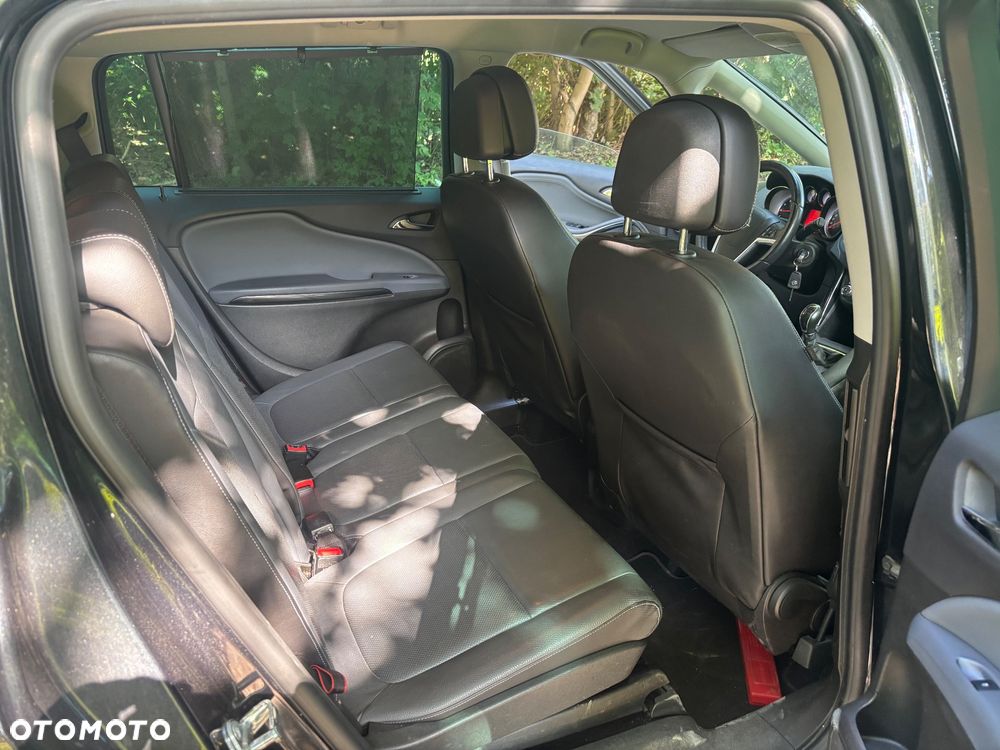 Opel Zafira - 10