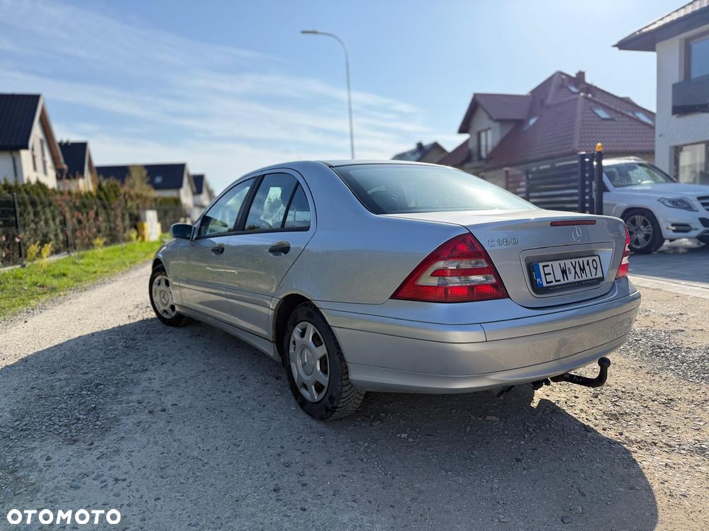 Mercedes-Benz Klasa C 180 Kompressor Classic - 4