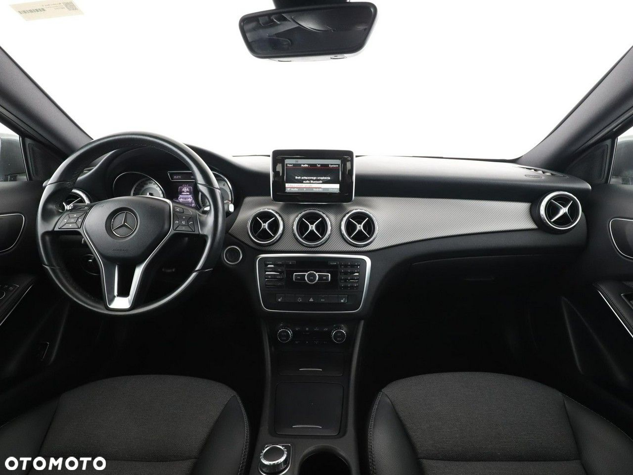 Mercedes-Benz GLA - 15