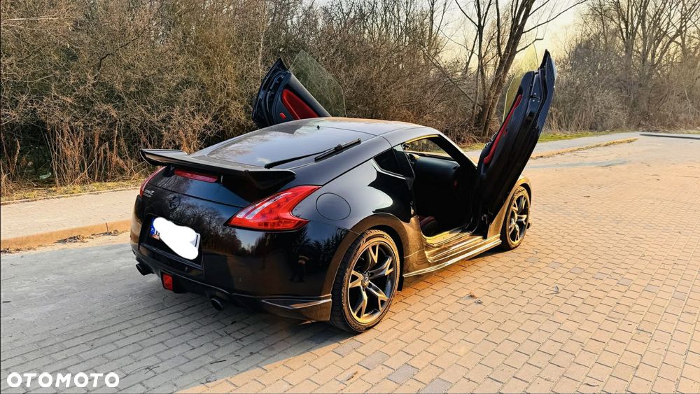 Nissan 370 Z - 1