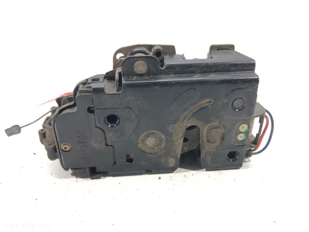 ZAMEK DRZWI PRAWY PRZÓD  VW BORA Variant (1J6) 1999 - 2005 1.9 TDI 85 kW [115 KM] olej napędowy - 1