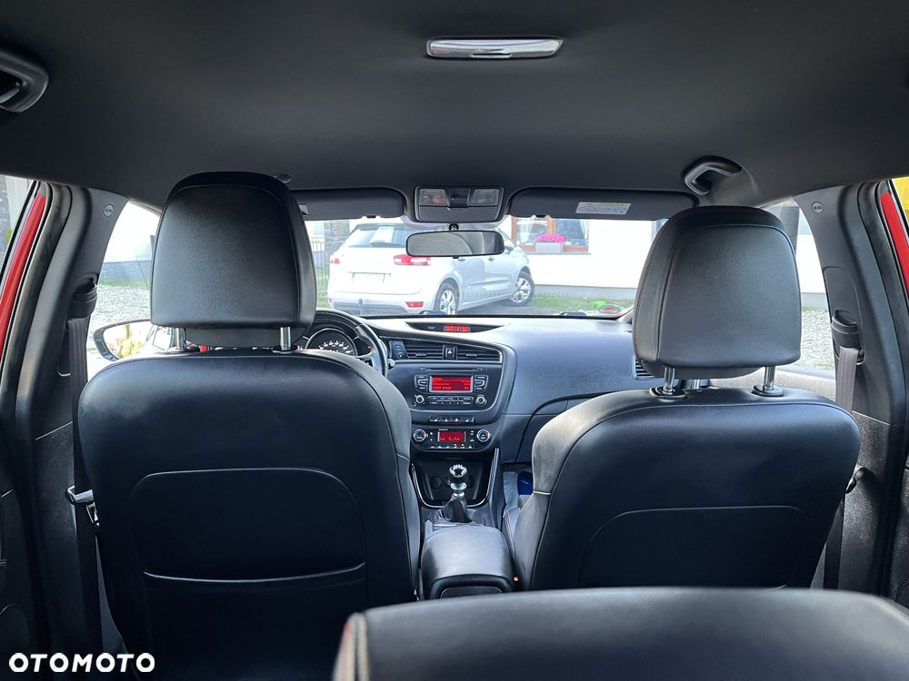 Kia Ceed 1.6 T-GDI GT - 10