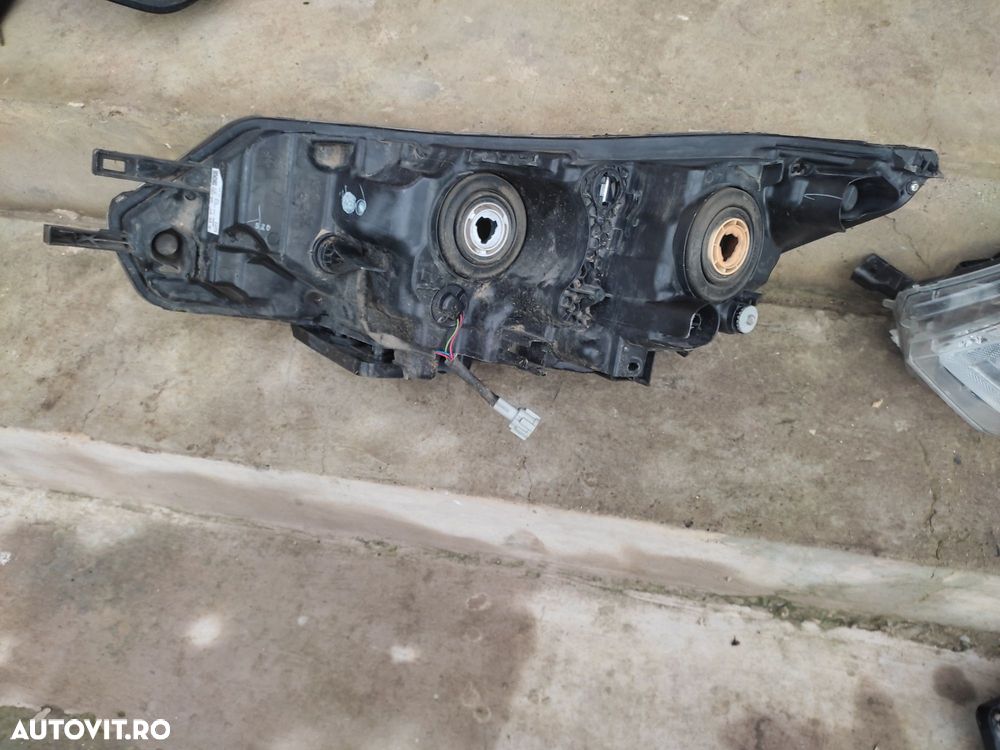 Sticle far Nissan Qashqai 2 facelift - 5