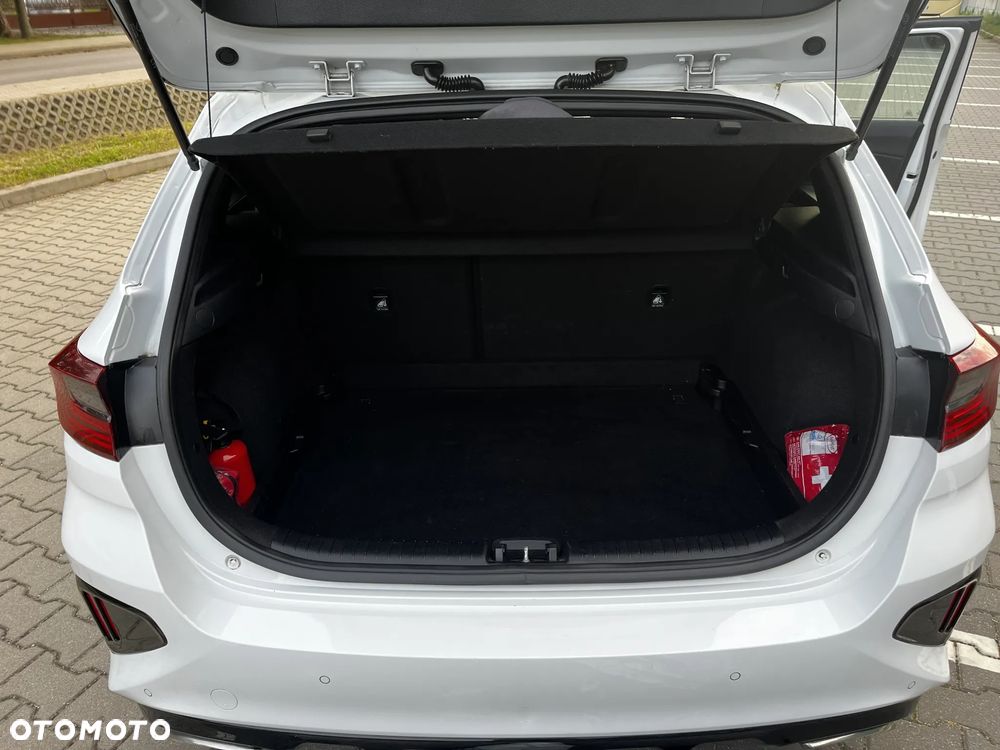 Kia Ceed - 28