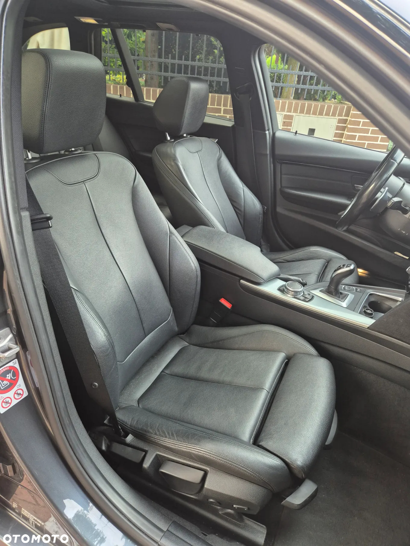 BMW Seria 3 320d Touring Edition M Sport Shadow - 13