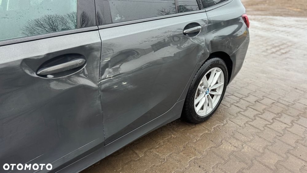 BMW Seria 3 320e PHEV sport - 27