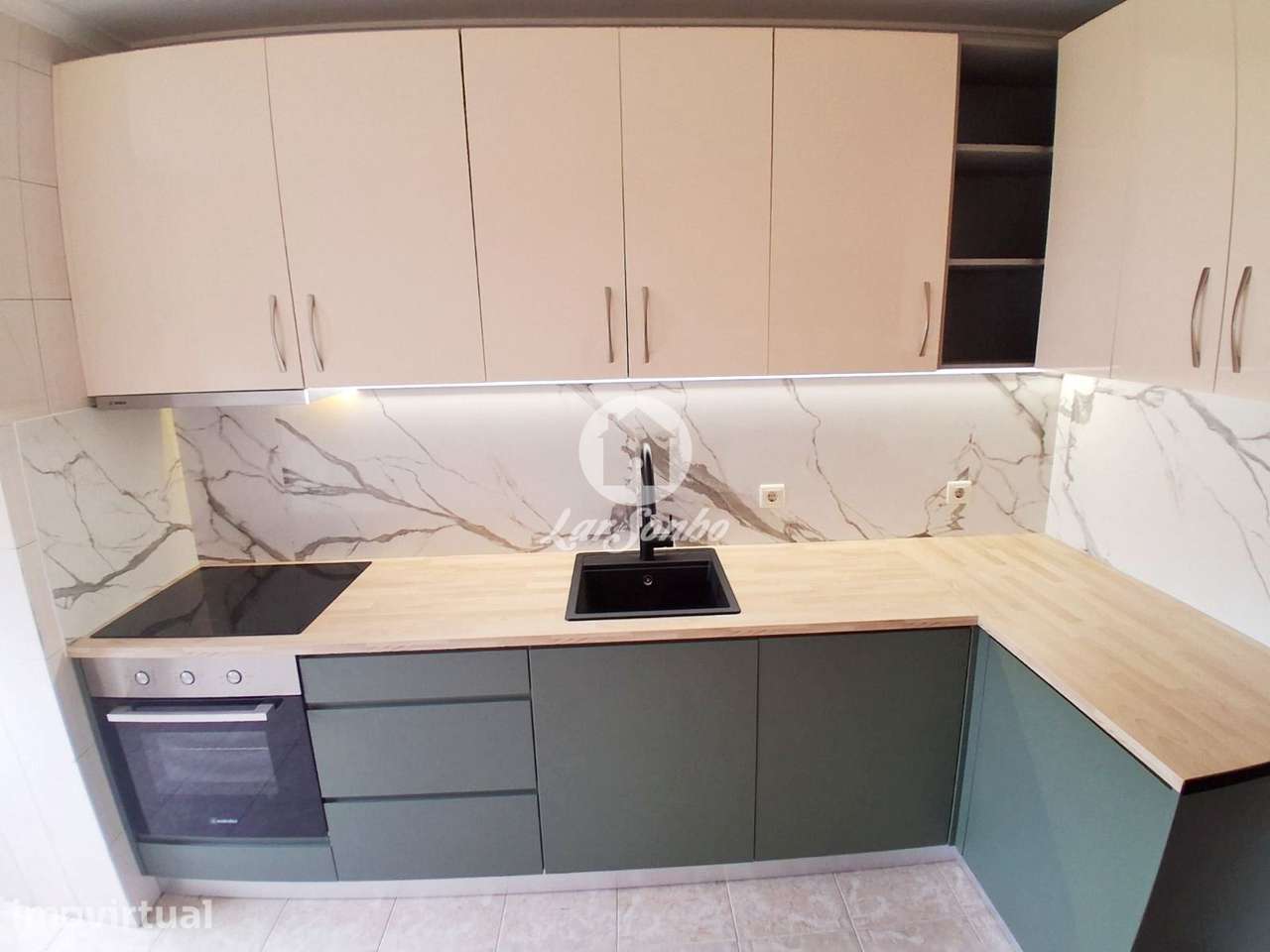 Apartamento T3 com duas frentes, garagem/box e remodelação em curso... - Grande imagem: 2/22