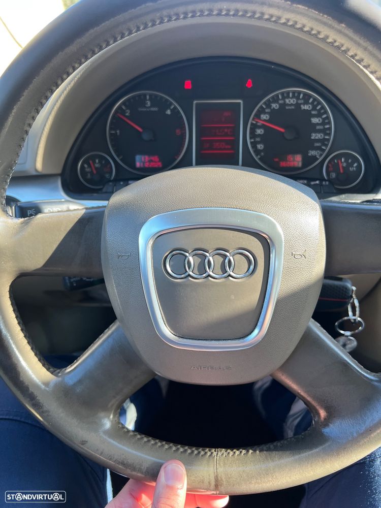 Audi A4 2.0 TDI Advance - 9
