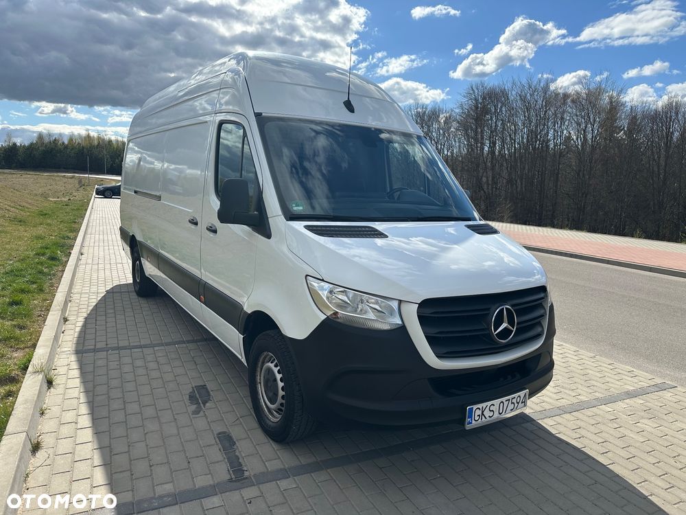 Mercedes-Benz Sprinter - 2