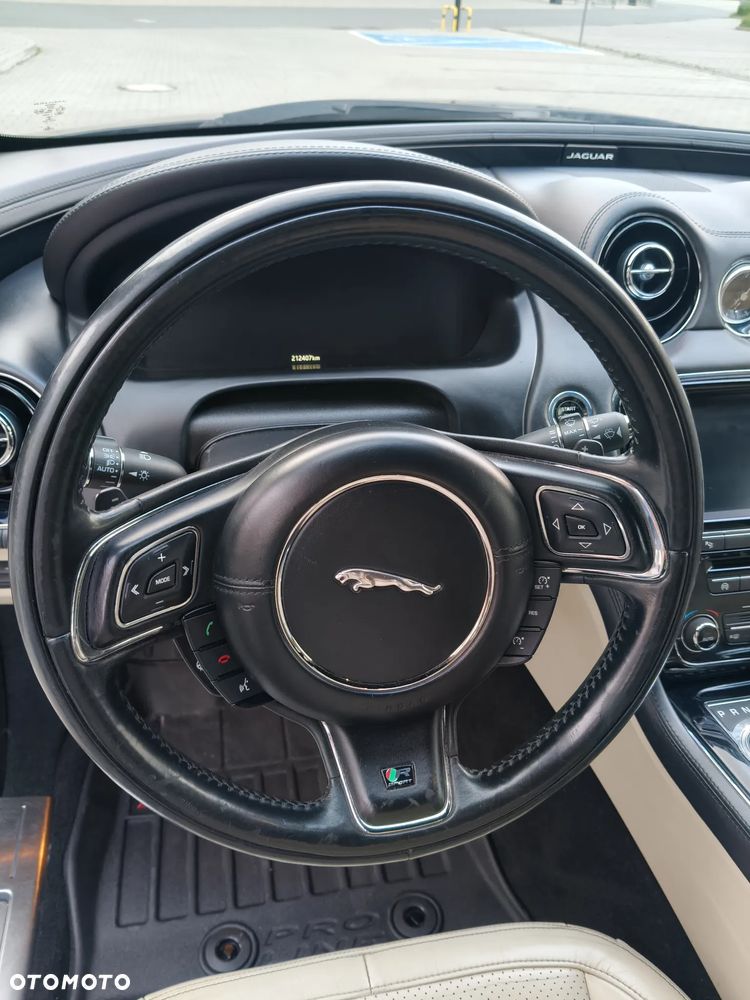 Jaguar XJ 3.0 D V6 R-Sport - 12