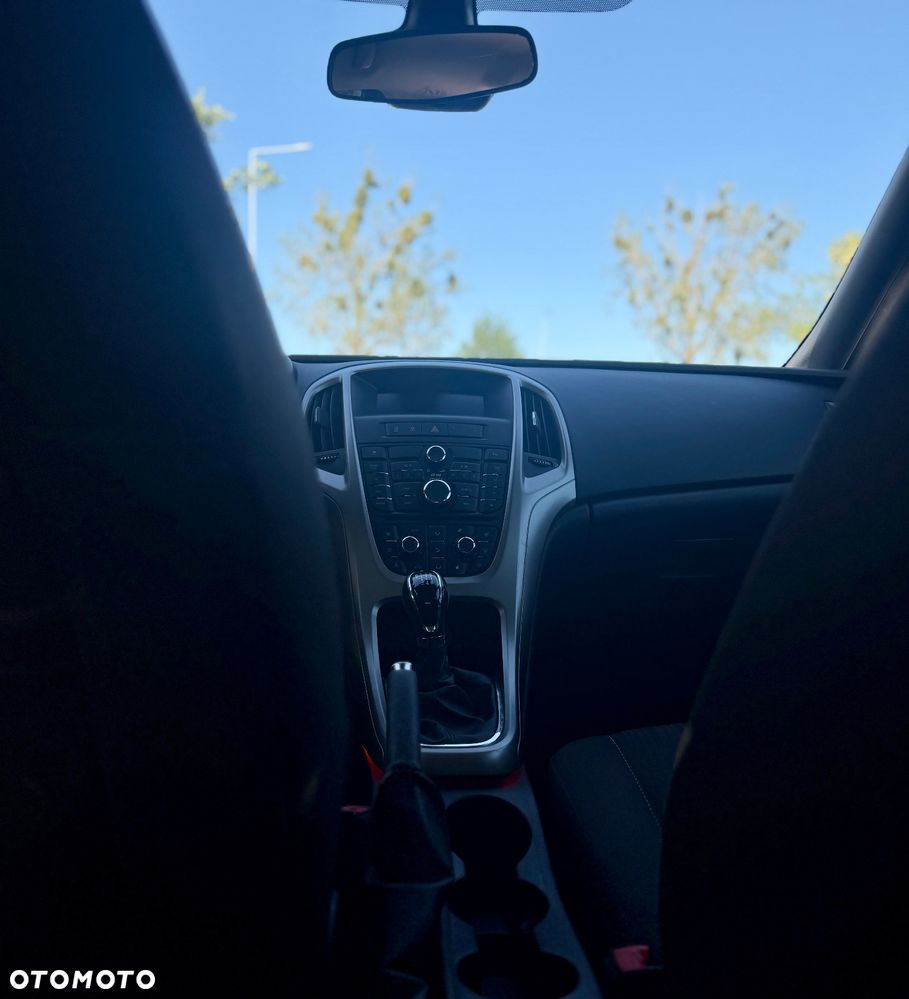 Opel Astra 1.4 Turbo Edition - 11