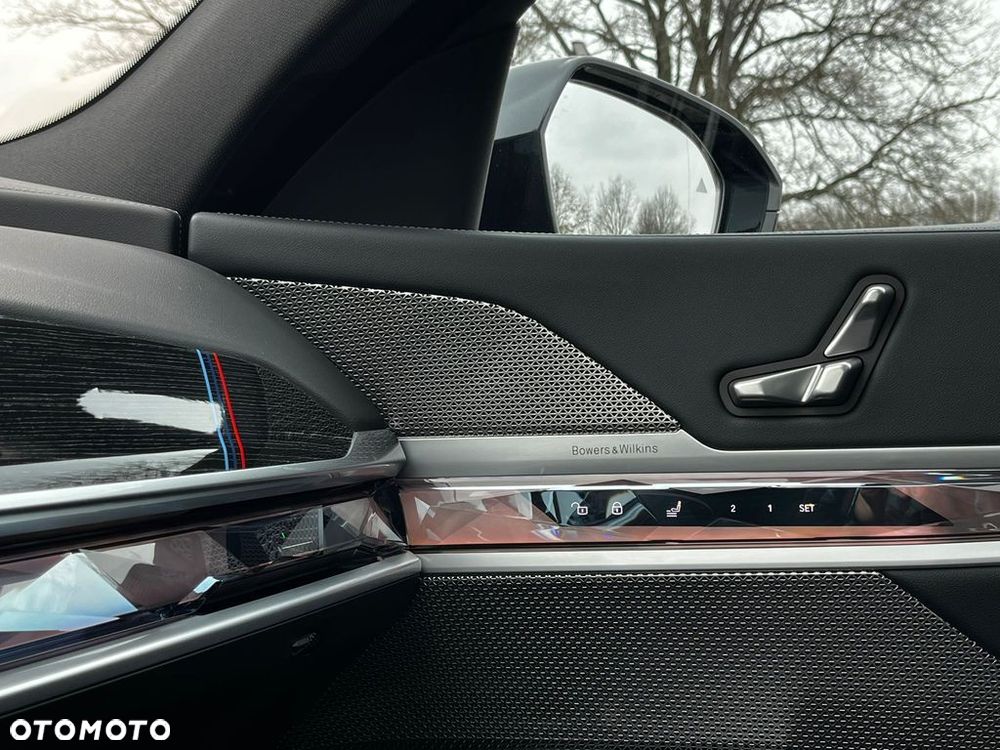 BMW Seria 7 - 17