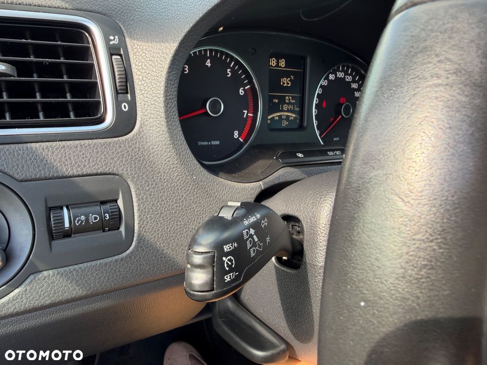 Volkswagen Polo - 19