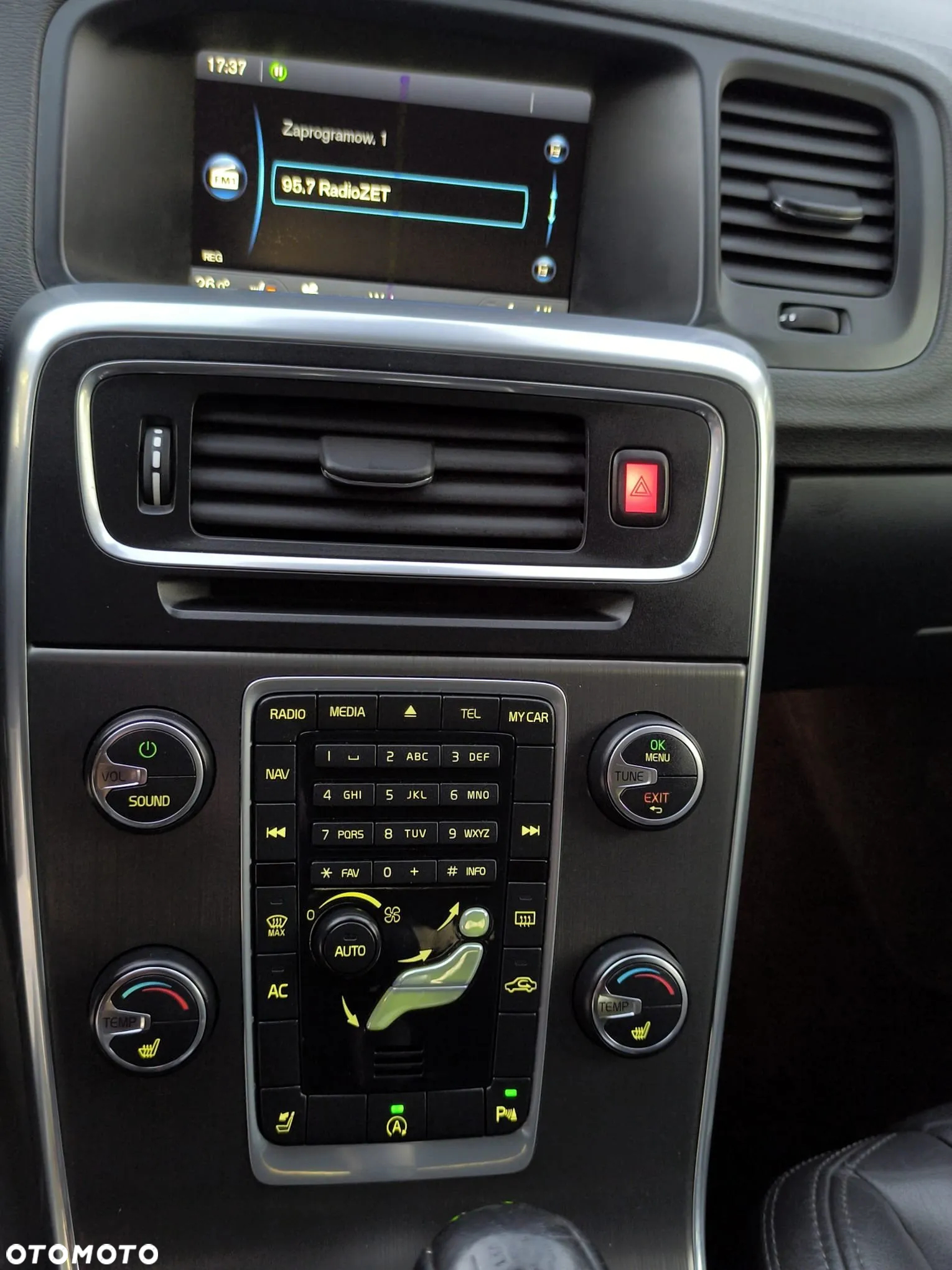 Volvo V60 D3 Summum - 22
