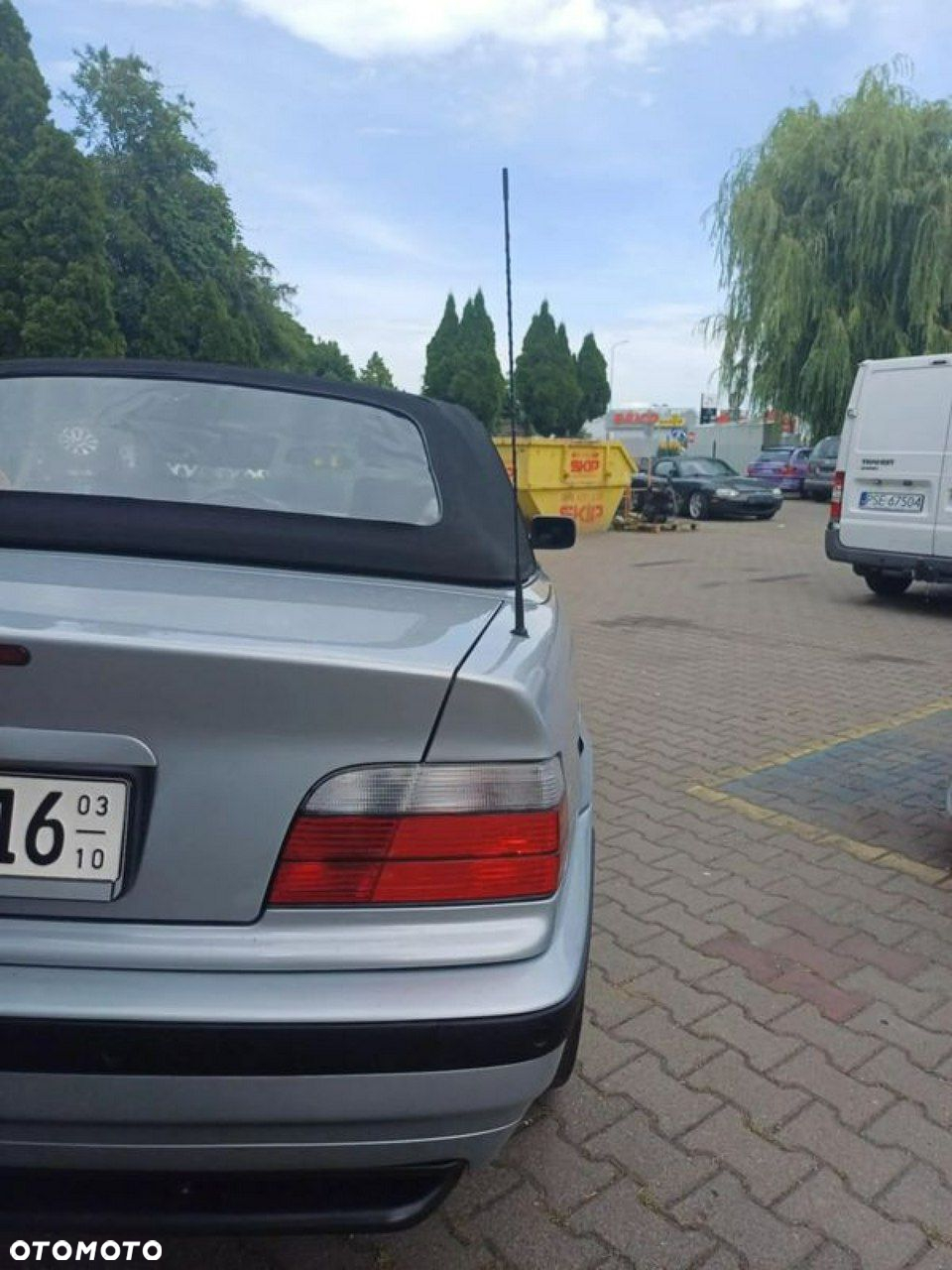 BMW Seria 3 318i Cabriolet - 24